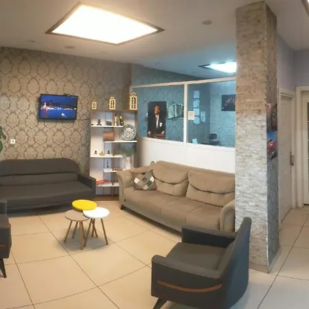Massa Appart hôtel *